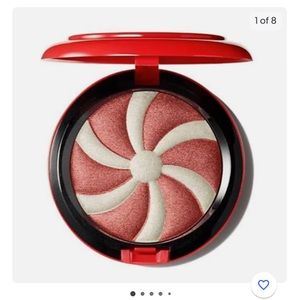 MAC Cosmetics Highlighter